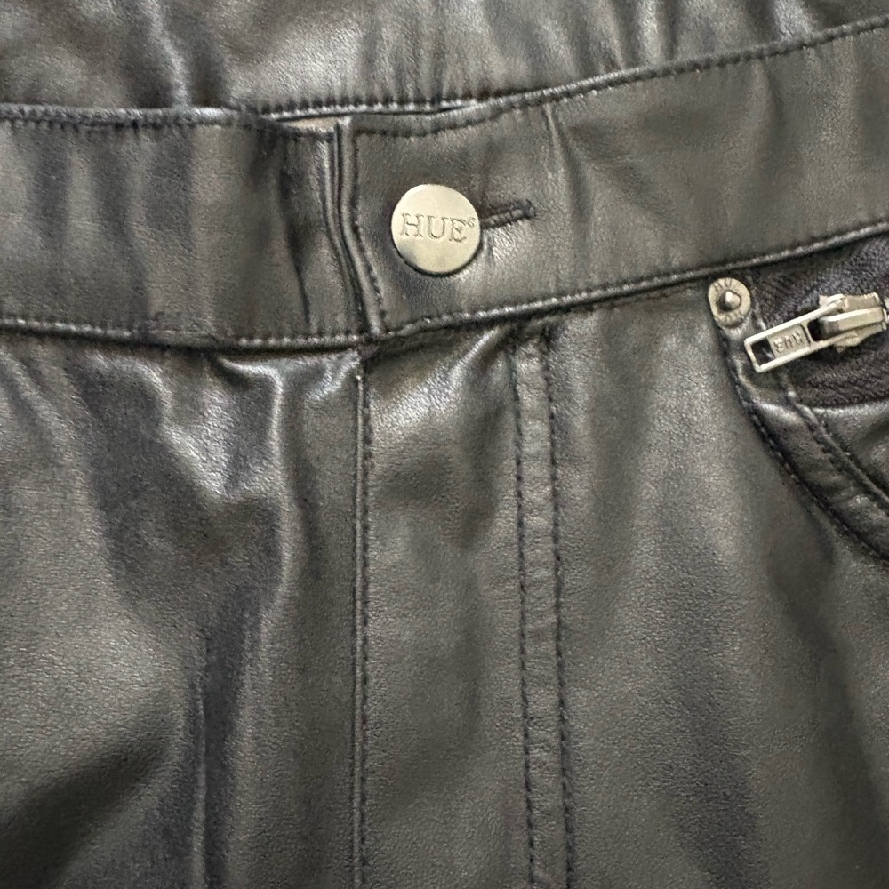HUE l L Contemporary Stretch Faux Leather Suede Lining Taper Leg Leggings Pants - Picture 3 of 5